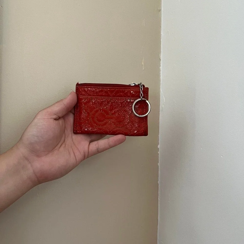 Y2K 2000s Coach Zip Top Leather wallet / keychain